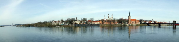 Blick auf die Altstadtt von Kaunas vom Südufer der Memel